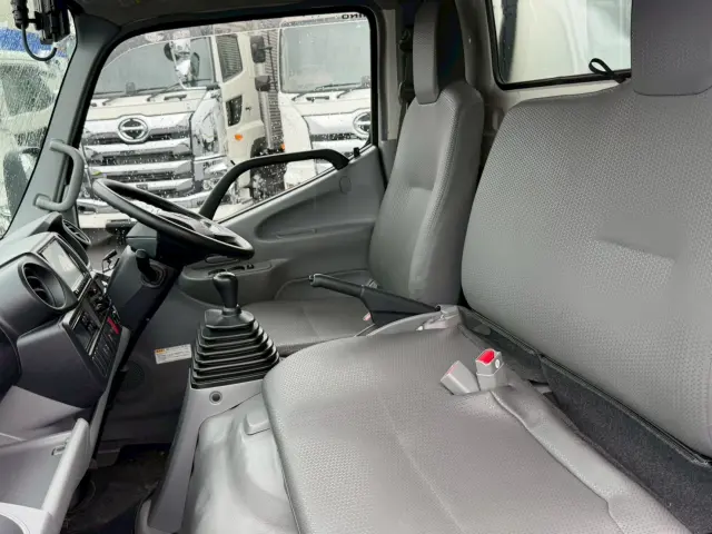 日野 デュトロ 2KG-XZU675M(4WD)の写真42