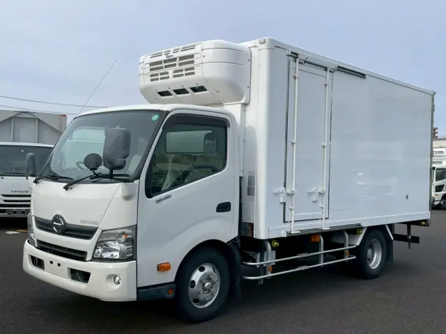 日野 デュトロ TKG-XZU710M(2WD)の写真1