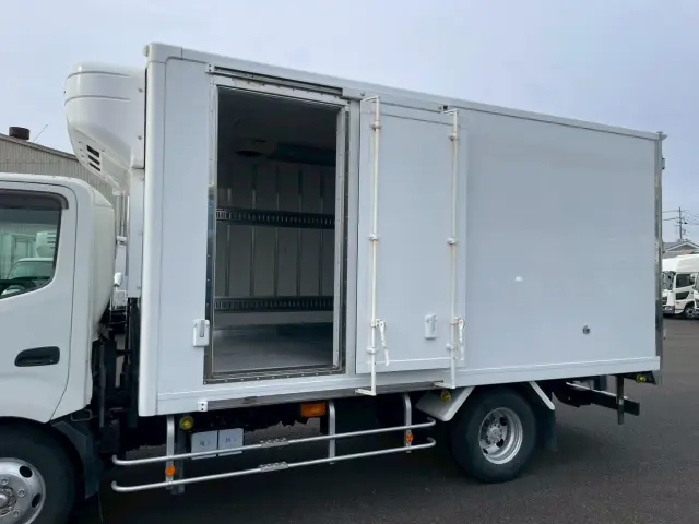 日野 デュトロ TKG-XZU710M(2WD)の写真8