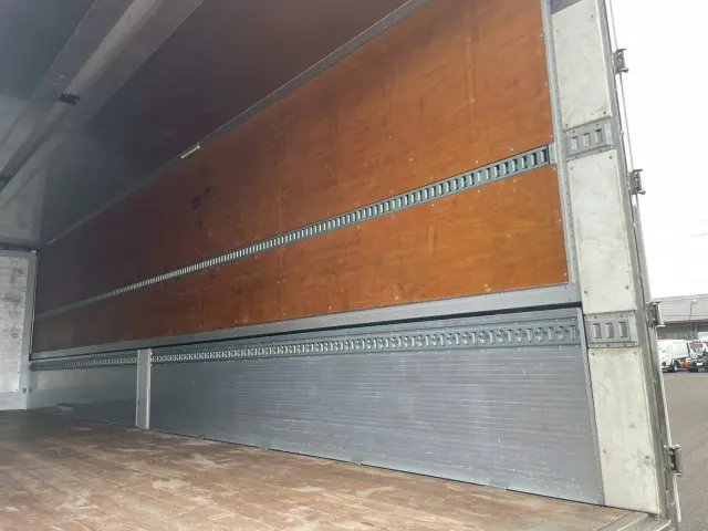 日野 プロフィア 2DG-FW1AHG(8x4)の写真13