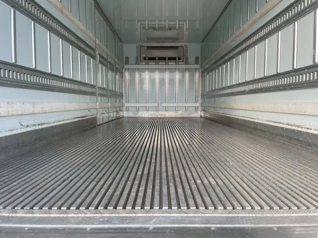 日野 レンジャー 2KG-FD2ABG(2WD)の写真9