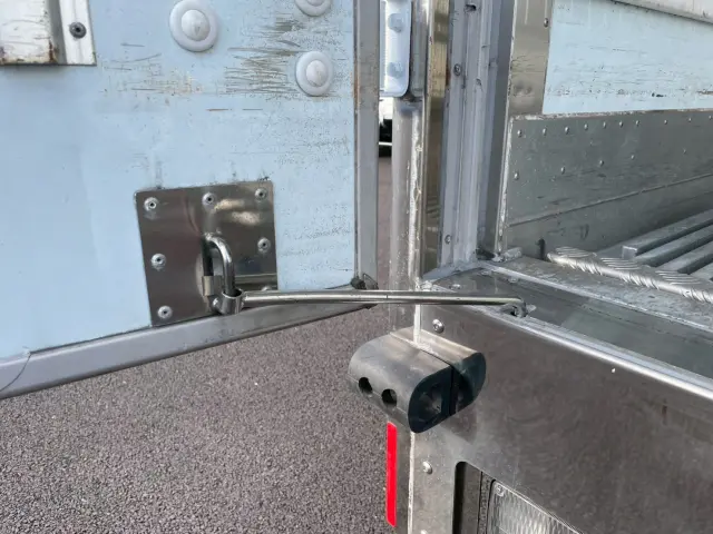 日野 レンジャー 2KG-FD2ABG(2WD)の写真11