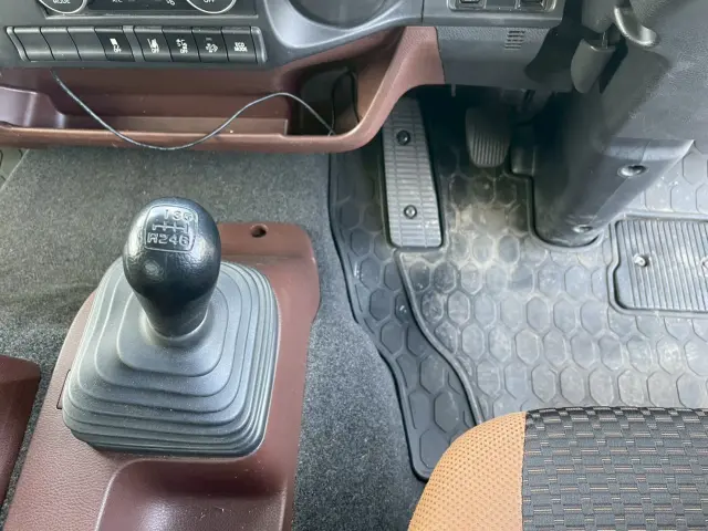 日野 レンジャー 2KG-FD2ABG(2WD)の写真43