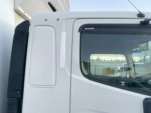 日野 レンジャー 2KG-FD2ABG(2WD)の写真44