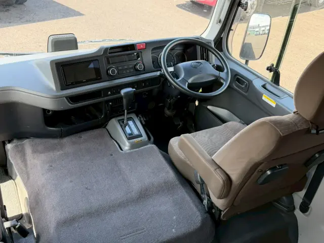 日野 リエッセ SDG-XZB70M(2WD)の写真37