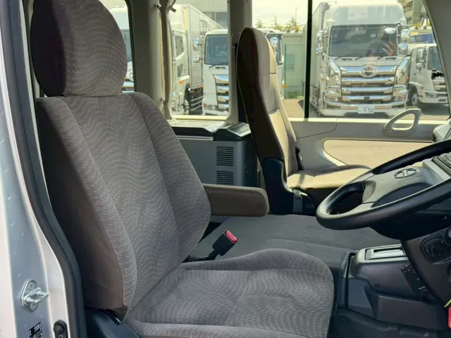 日野 リエッセ SDG-XZB70M(2WD)の写真38