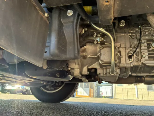 いすゞ エルフ 2RG-NJR88A(2WD)の写真33