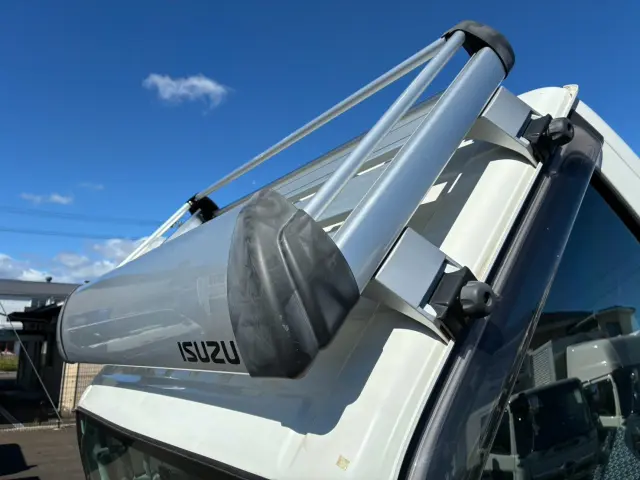 いすゞ エルフ 2RG-NJR88A(2WD)の写真38