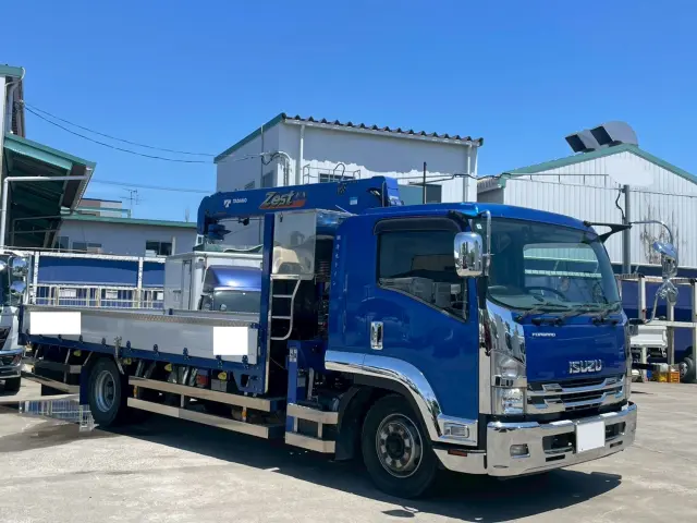 いすゞ フォワード 2RG-FTR90V2(2WD)の写真3