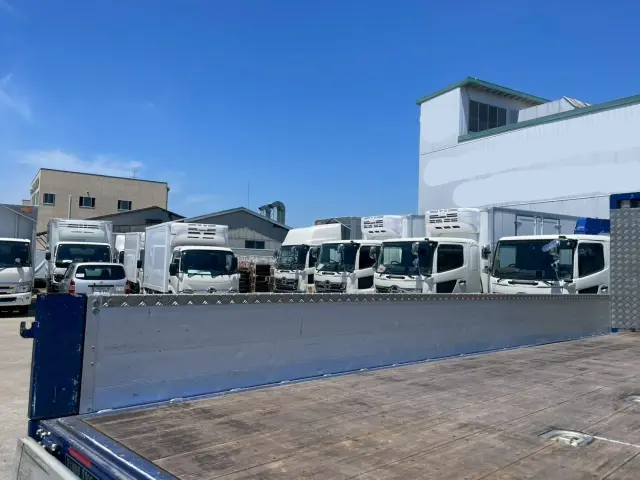 いすゞ フォワード 2RG-FTR90V2(2WD)の写真10