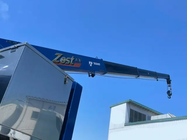 いすゞ フォワード 2RG-FTR90V2(2WD)の写真15