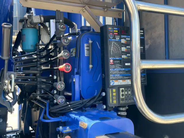 いすゞ フォワード 2RG-FTR90V2(2WD)の写真17