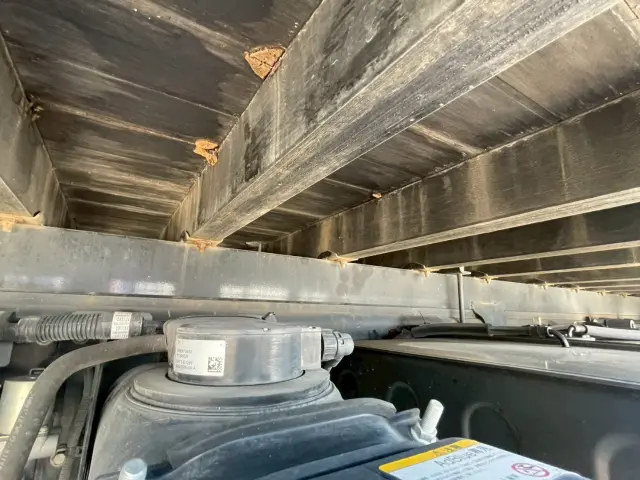 いすゞ フォワード 2RG-FTR90V2(2WD)の写真24