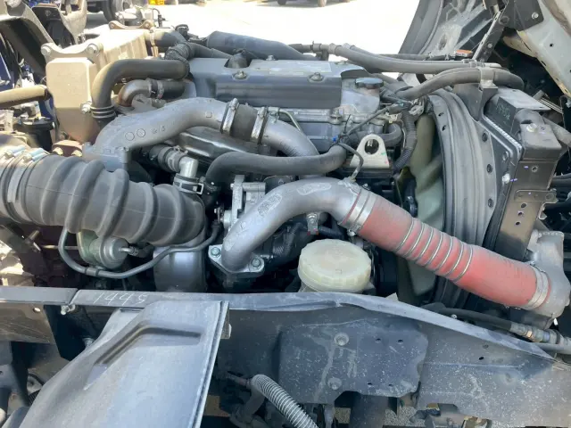 いすゞ フォワード 2RG-FTR90V2(2WD)の写真27