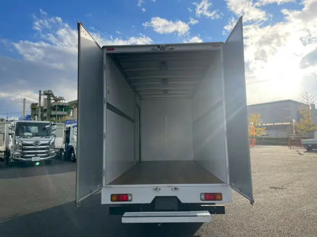 日野 デュトロ 2RG-XZU655M(2WD)の写真9