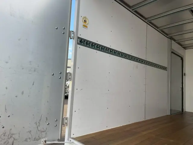 日野 デュトロ 2RG-XZU655M(2WD)の写真10