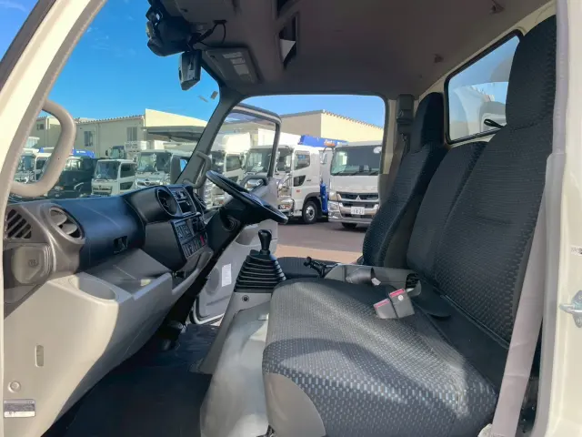 日野 デュトロ 2RG-XZU655M(2WD)の写真31