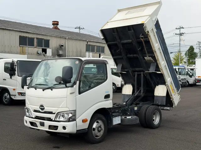 日野 デュトロ 2RG-XZC600T(2WD)の写真1