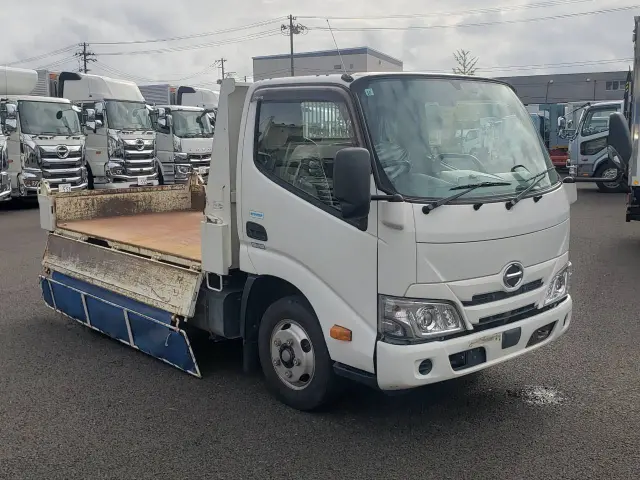 日野 デュトロ 2RG-XZC600T(2WD)の写真9