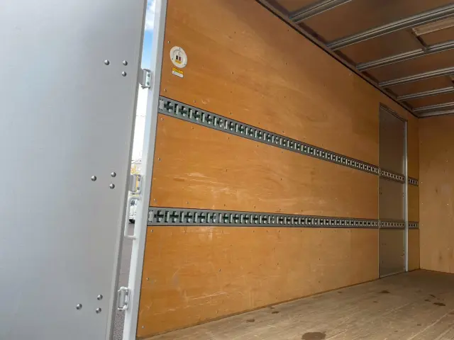 日野 デュトロ 2RG-XZU655M(2WD)の写真10