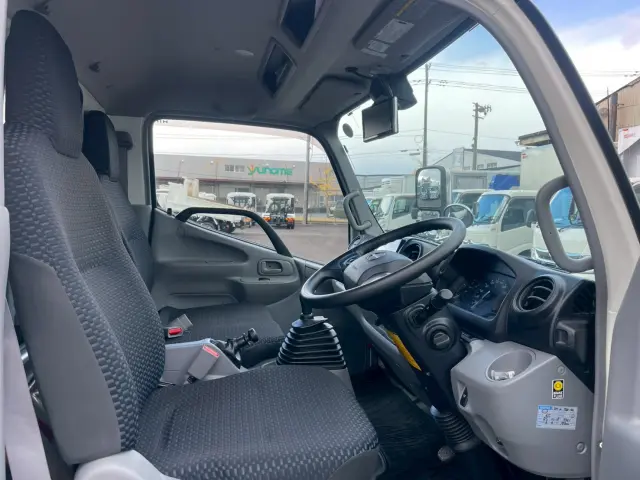 日野 デュトロ 2RG-XZU655M(2WD)の写真32
