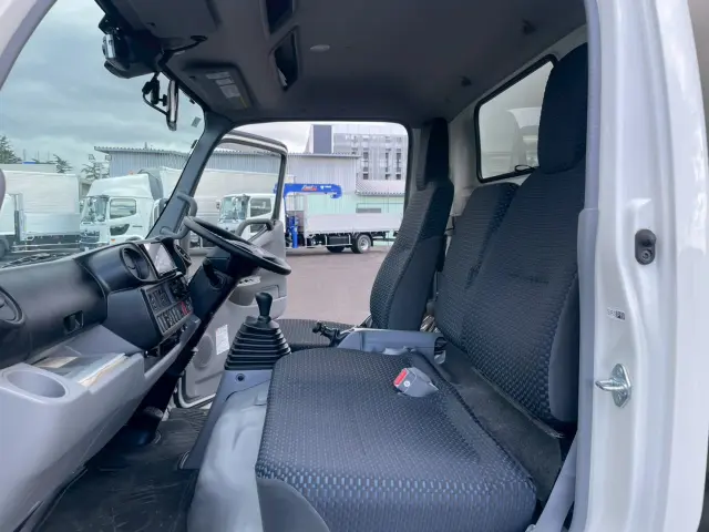 日野 デュトロ 2RG-XZU655M(2WD)の写真33