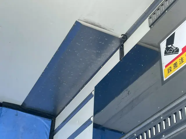 日野 プロフィア QPG-FR1AEXEJ(2WD)の写真15