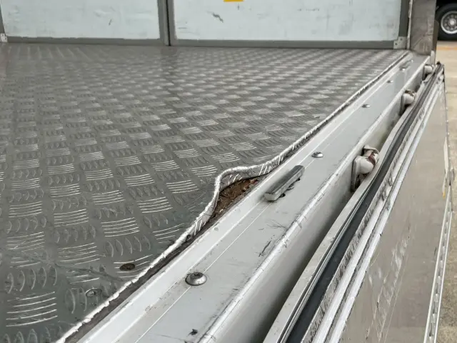 日野 レンジャー 2KG-FD2ABA(2WD)の写真18