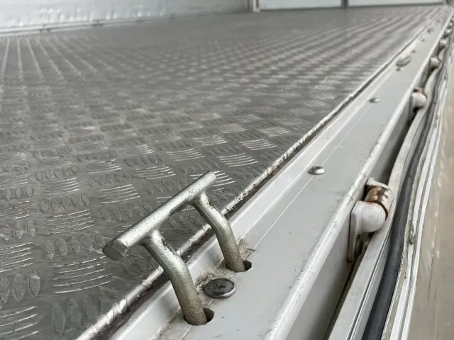 日野 レンジャー 2KG-FD2ABA(2WD)の写真19