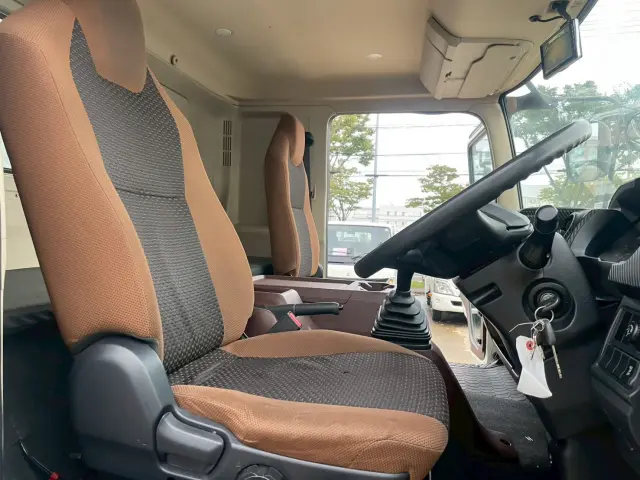 日野 レンジャー 2KG-FD2ABA(2WD)の写真38
