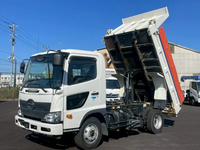 日野 レンジャー 2KG-FC2ABA(2WD)の写真1