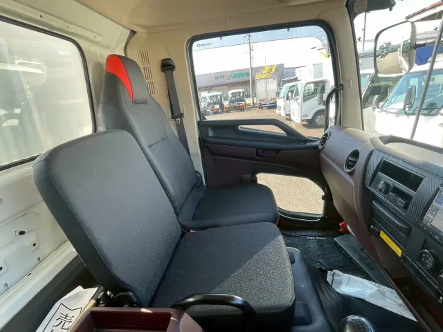 日野 レンジャー 2KG-FC2ABA(2WD)の写真32