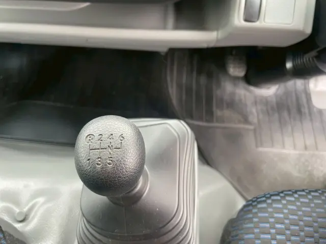 日野 デュトロ 2KG-XZU712M(2WD)の写真32