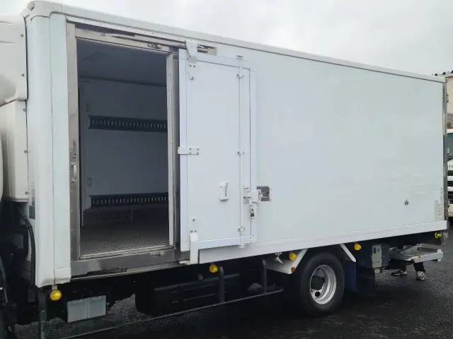 トヨタ ダイナ 2KG-XZU720(2WD)の写真7