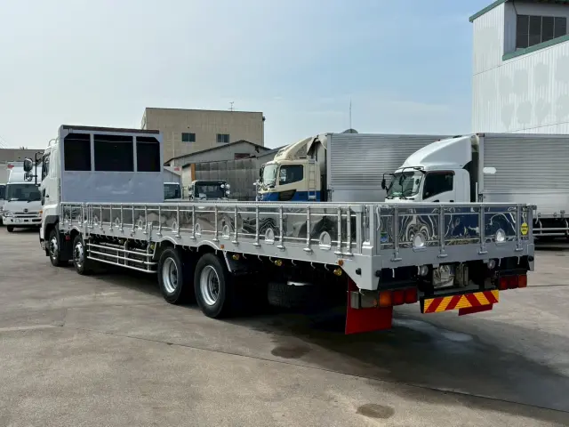 日野 プロフィア QPG-FWEXEG(2WD)の写真6