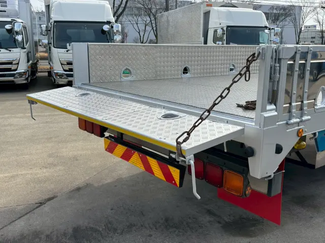 日野 プロフィア QPG-FWEXEG(2WD)の写真12