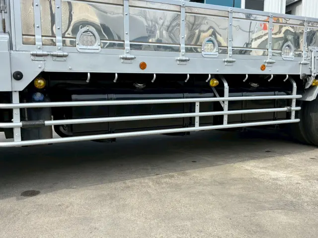 日野 プロフィア QPG-FWEXEG(2WD)の写真18