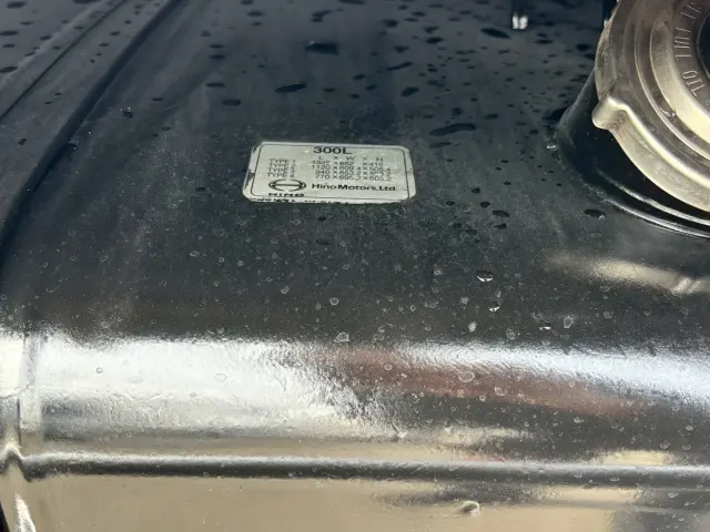 日野 プロフィア QPG-FWEXEG(2WD)の写真23