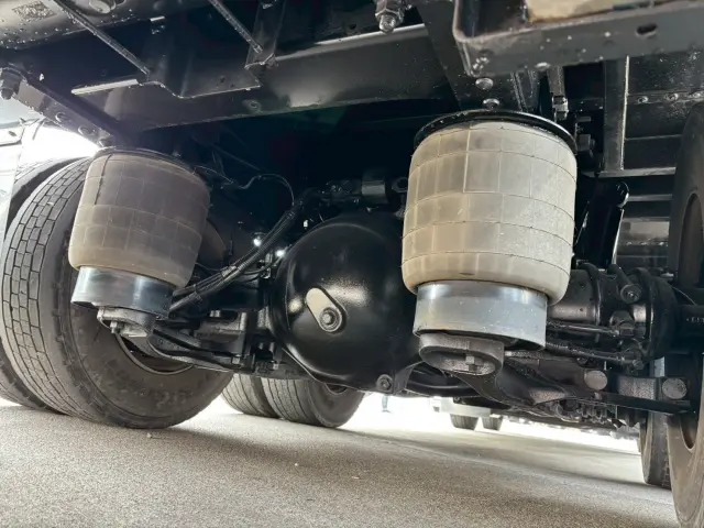 日野 プロフィア QPG-FWEXEG(2WD)の写真26