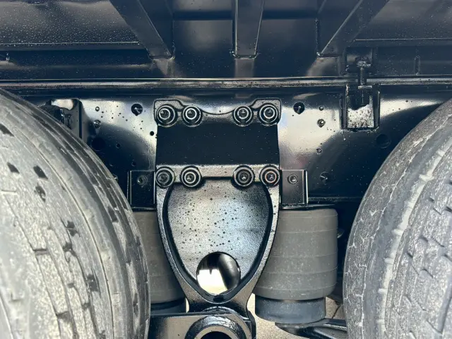 日野 プロフィア QPG-FWEXEG(2WD)の写真27