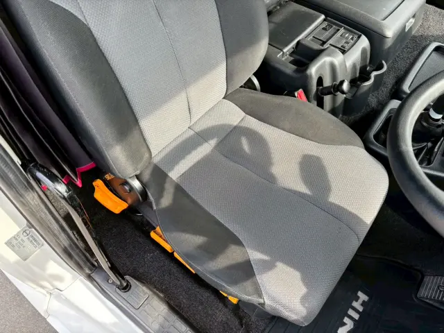 日野 プロフィア QPG-FWEXEG(2WD)の写真36