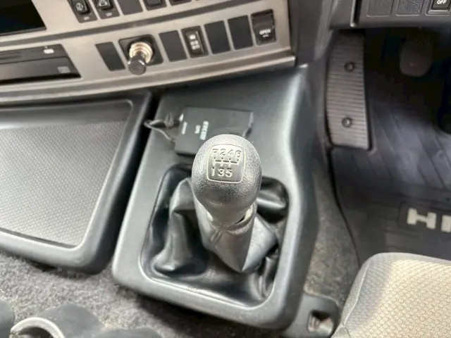 日野 プロフィア QPG-FWEXEG(2WD)の写真40