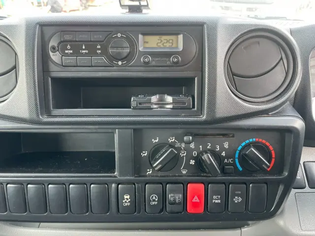 日野 デュトロ TPG-XZU605M(2WD)の写真36