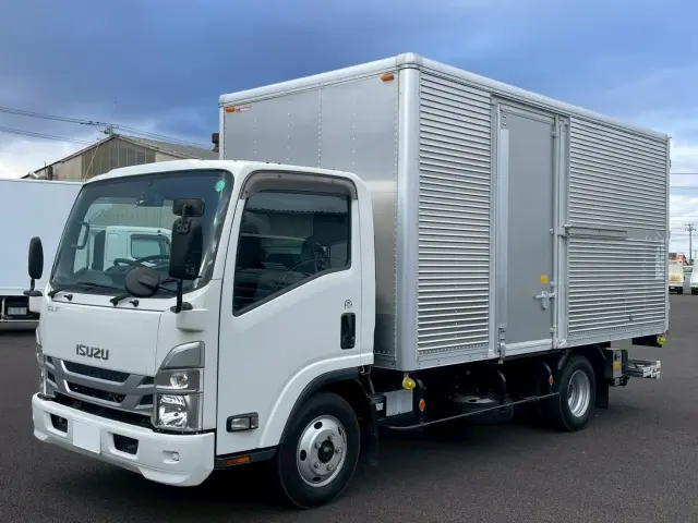 いすゞ エルフ 2RG-NPR88AN(2WD)の写真1