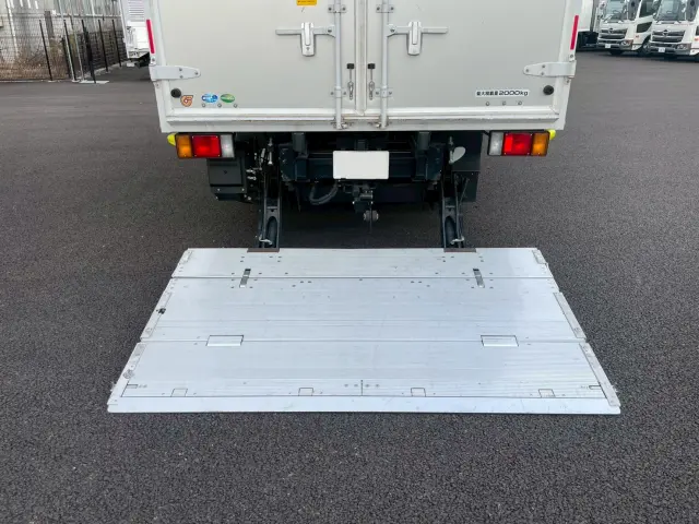 いすゞ エルフ 2RG-NPR88AN(2WD)の写真16