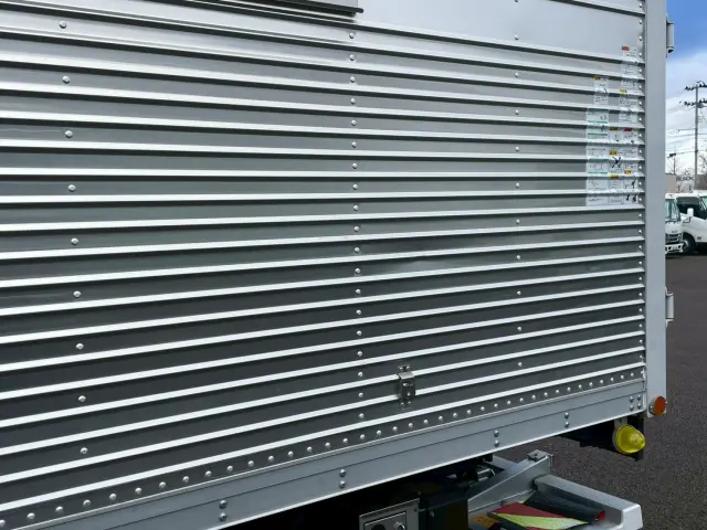 いすゞ エルフ 2RG-NPR88AN(2WD)の写真19