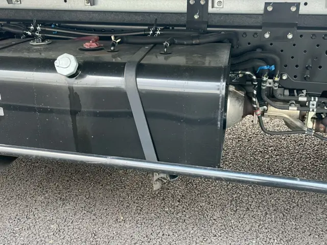 いすゞ エルフ 2RG-NPR88AN(2WD)の写真23