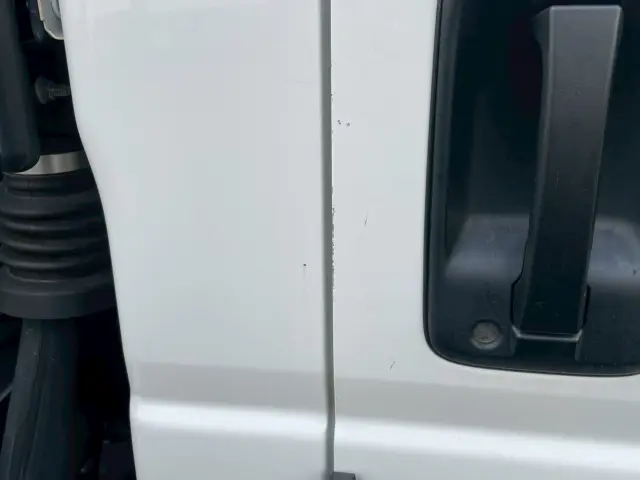 いすゞ エルフ 2RG-NPR88AN(2WD)の写真28