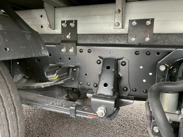 いすゞ エルフ 2RG-NPR88AN(2WD)の写真34