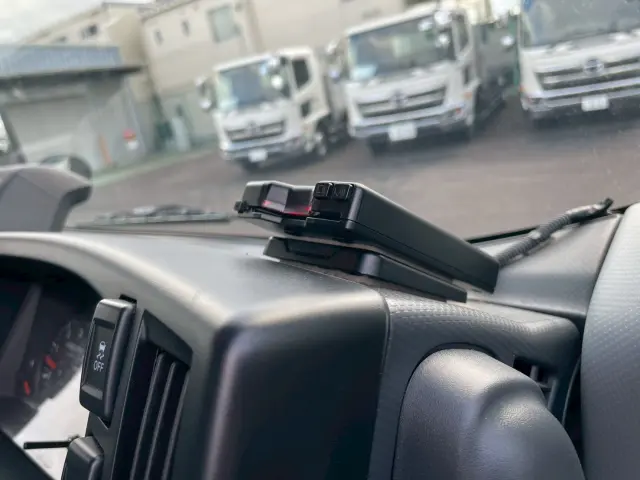 いすゞ エルフ 2RG-NPR88AN(2WD)の写真42